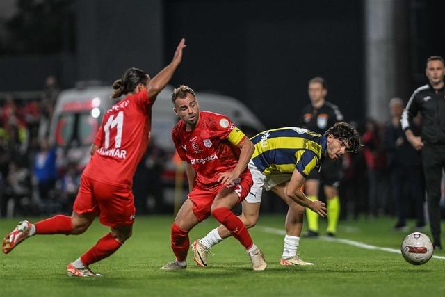 AA-20231029-32567745-32567743-SILTAS_YAPI_PENDIKSPOR_FENERBAHCE (Büyük)