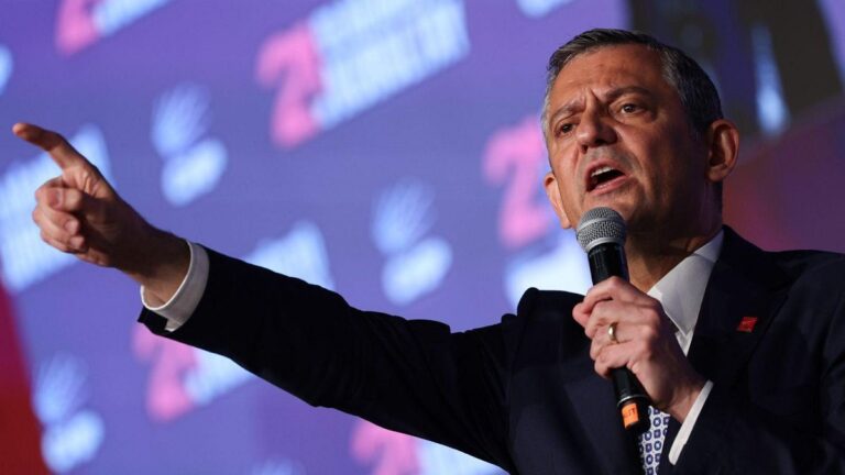 Özel CHP Başkanı: Ekrem usamamlu için 14.8 milyon imza toplandı