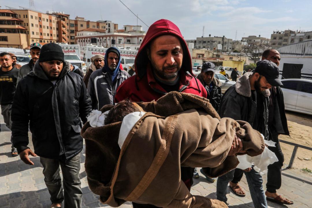 54 Filistinliler sabah saatlerinden itibaren Gazze'deki İsrail saldırılarında hayatlarını kaybettiler