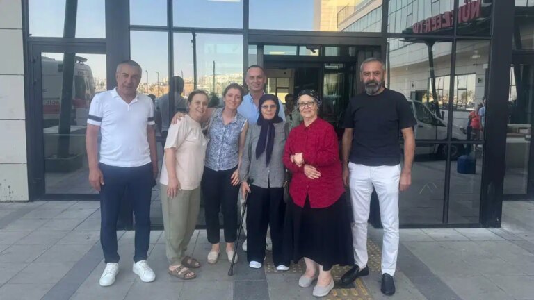 İmamoglu'nun annesi Hava İmamoglu Murat Çlanek'in annesini ziyaret etti – siyasi haberleri kırdı