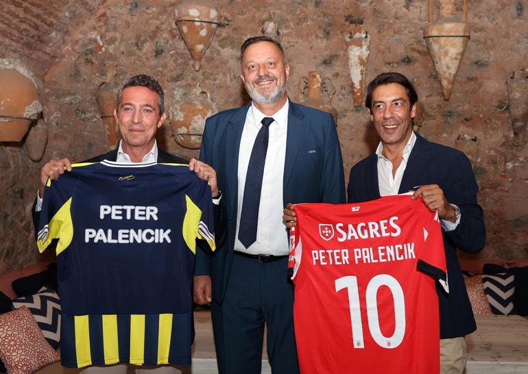 Fenerbahçe Benfica Management ve UEFA delegesini akşam yemeğine ev sahipliği yaptı